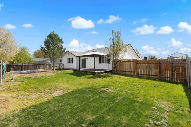 2016 W Curlew Street, Nampa, ID 83651