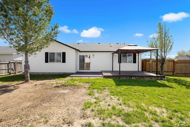 2016 W Curlew Street, Nampa, ID 83651