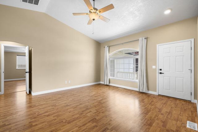 2016 W Curlew Street, Nampa, ID 83651