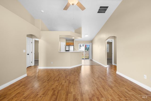 2016 W Curlew Street, Nampa, ID 83651