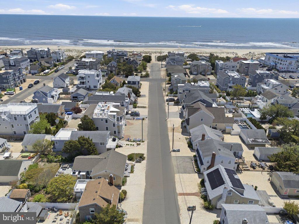 106 25TH, Beach Haven, NJ 08008