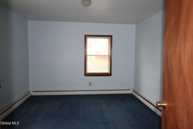 15 Pawling Avenue, Halfmoon, NY 12118