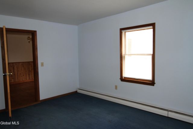 15 Pawling Avenue, Halfmoon, NY 12118