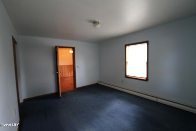 15 Pawling Avenue, Halfmoon, NY 12118