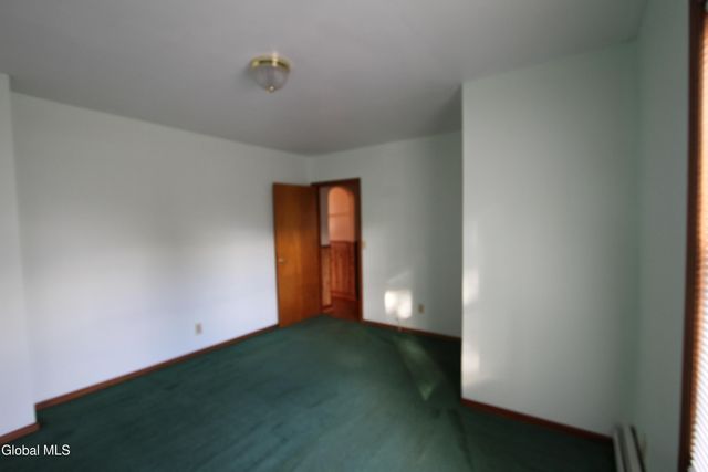 15 Pawling Avenue, Halfmoon, NY 12118