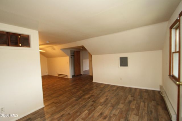 15 Pawling Avenue, Halfmoon, NY 12118