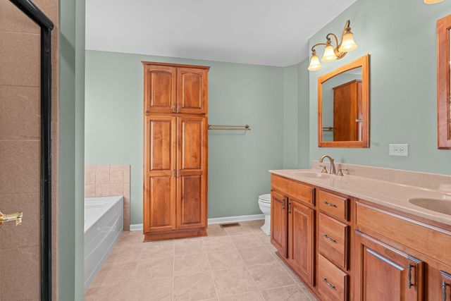 5 Talcott Avenue, Crystal Lake, IL 60014