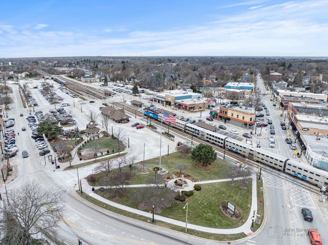 5 Talcott Avenue, Crystal Lake, IL 60014