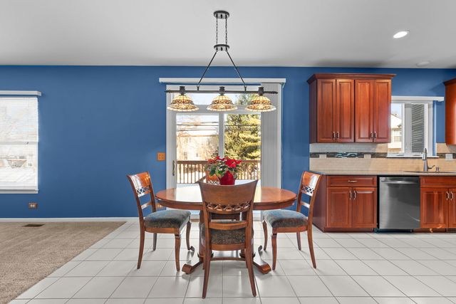 5 Talcott Avenue, Crystal Lake, IL 60014