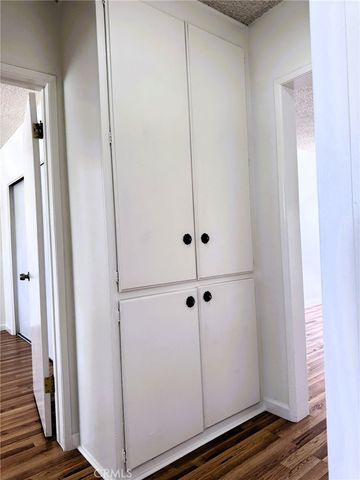 2310 Washington F, Burbank, CA 91504