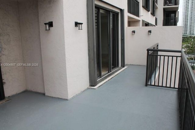 540 Brickell Key Dr 724, Miami, FL 33131