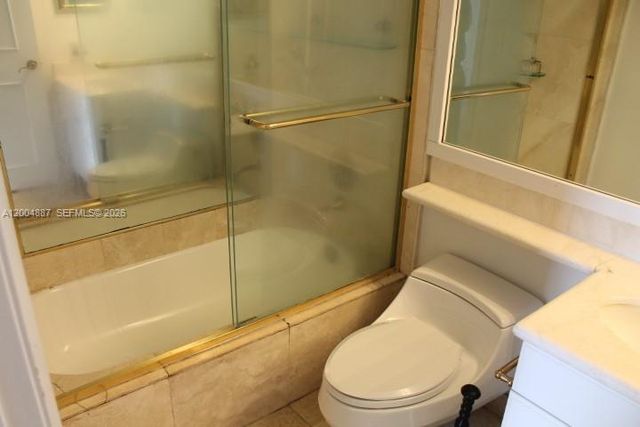 540 Brickell Key Dr 724, Miami, FL 33131