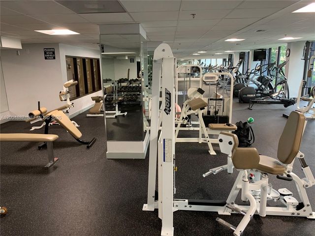 540 Brickell Key Dr 724, Miami, FL 33131