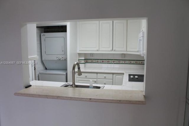 540 Brickell Key Dr 724, Miami, FL 33131