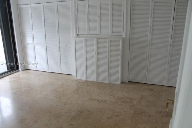 540 Brickell Key Dr 724, Miami, FL 33131