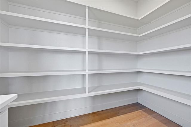 22164 W 94th Terrace, Lenexa, KS 66220