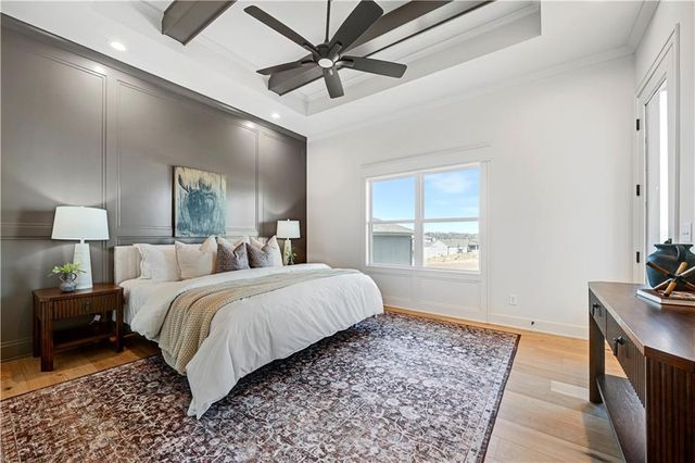 22164 W 94th Terrace, Lenexa, KS 66220