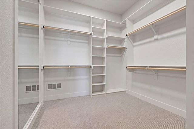 22164 W 94th Terrace, Lenexa, KS 66220