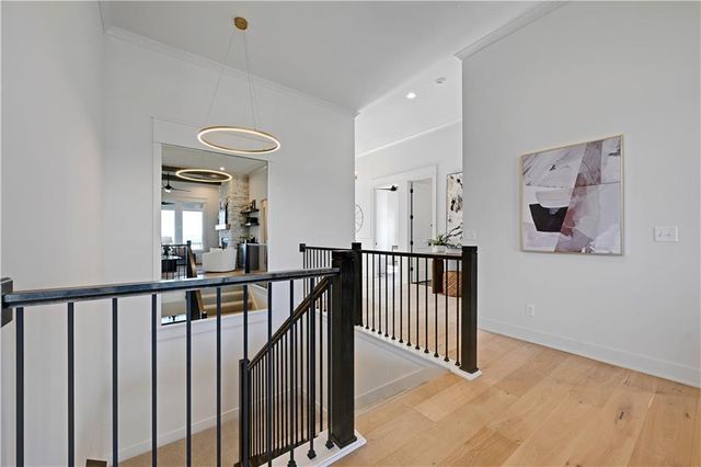 22164 W 94th Terrace, Lenexa, KS 66220