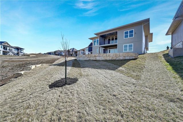 22164 W 94th Terrace, Lenexa, KS 66220