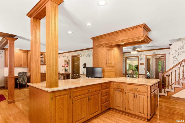 234 W WINDFLOWER Way, Dunlap, IL 61525