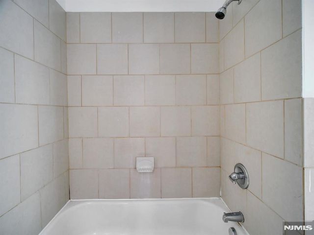 147 Huntington Terrace 143, Newark, NJ 07112