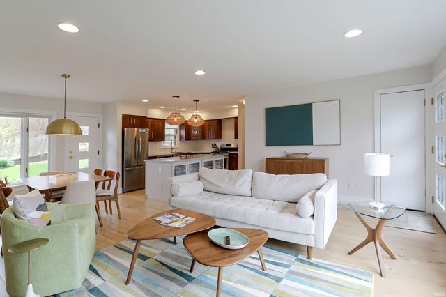 1601 E Ruby Lane, Bloomington, IN 47401