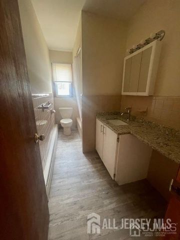 1160 Roosevelt Avenue, Carteret, NJ 07008