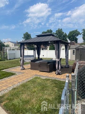 1160 Roosevelt Avenue, Carteret, NJ 07008