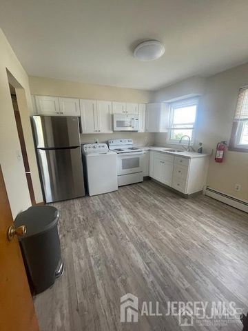 1160 Roosevelt Avenue, Carteret, NJ 07008