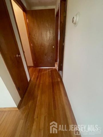 1160 Roosevelt Avenue, Carteret, NJ 07008