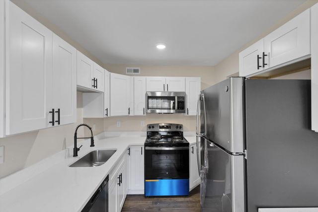 2080-2090 E 5th Avenue, Columbus, OH 43219