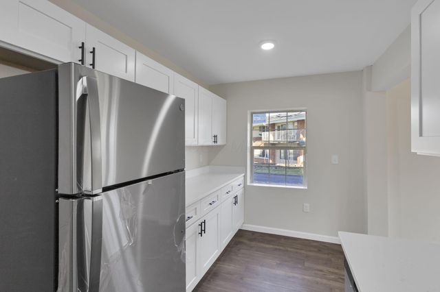 2080-2090 E 5th Avenue, Columbus, OH 43219