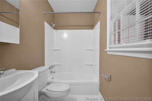 5432 Sandstone Drive, Fayetteville, NC 28311