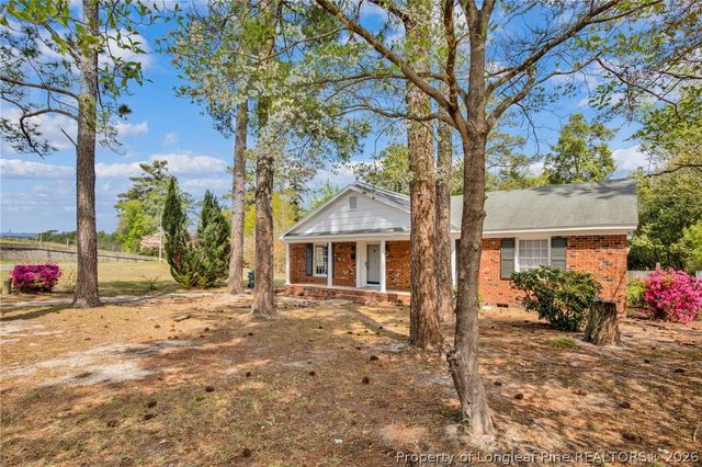 5432 Sandstone Drive, Fayetteville, NC 28311