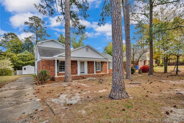 5432 Sandstone Drive, Fayetteville, NC 28311