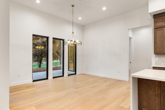 23517 Darkhorse Dr, Auburn, CA 95602