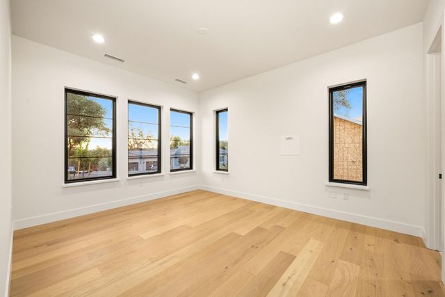 23517 Darkhorse Dr, Auburn, CA 95602