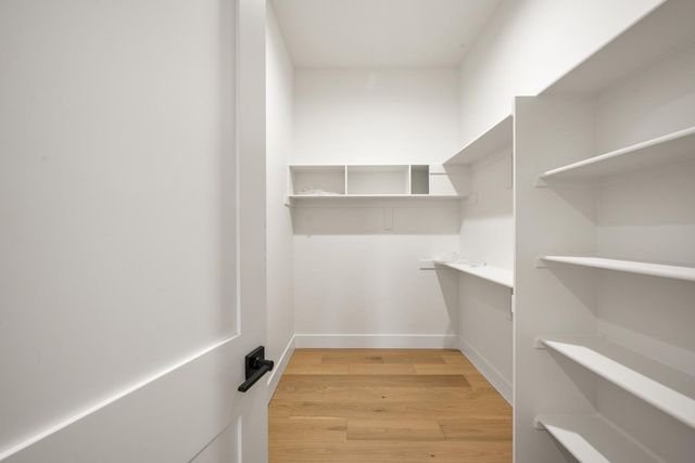 23517 Darkhorse Dr, Auburn, CA 95602