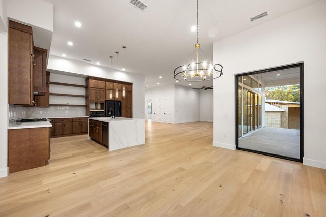 23517 Darkhorse Dr, Auburn, CA 95602