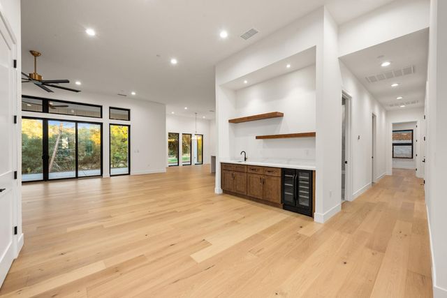 23517 Darkhorse Dr, Auburn, CA 95602