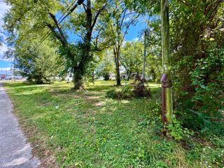 000 South Garfield Street, Humansville, MO 65674