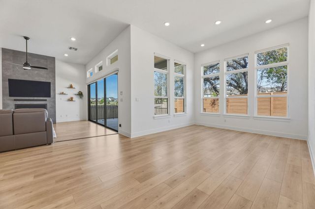 2941 Delaware ST, Leander, TX 78641