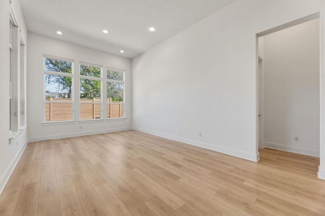 2941 Delaware ST, Leander, TX 78641