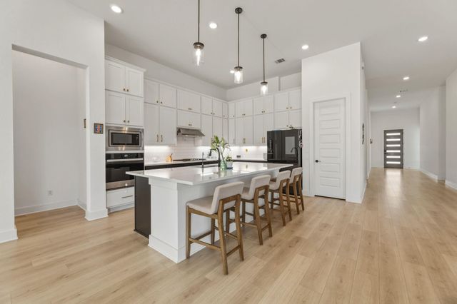 2941 Delaware ST, Leander, TX 78641