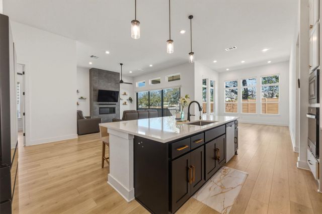 2941 Delaware ST, Leander, TX 78641