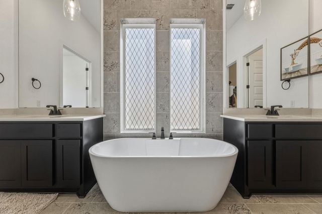 2941 Delaware ST, Leander, TX 78641