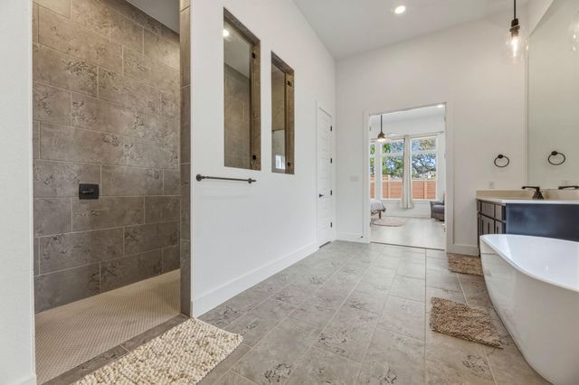 2941 Delaware ST, Leander, TX 78641