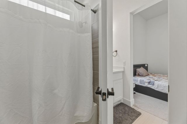 2941 Delaware ST, Leander, TX 78641