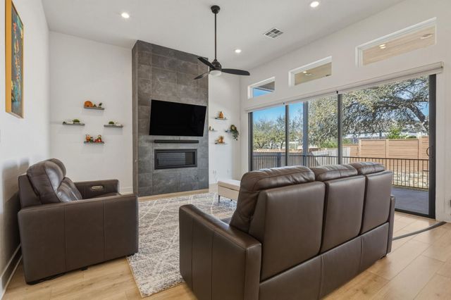 2941 Delaware ST, Leander, TX 78641